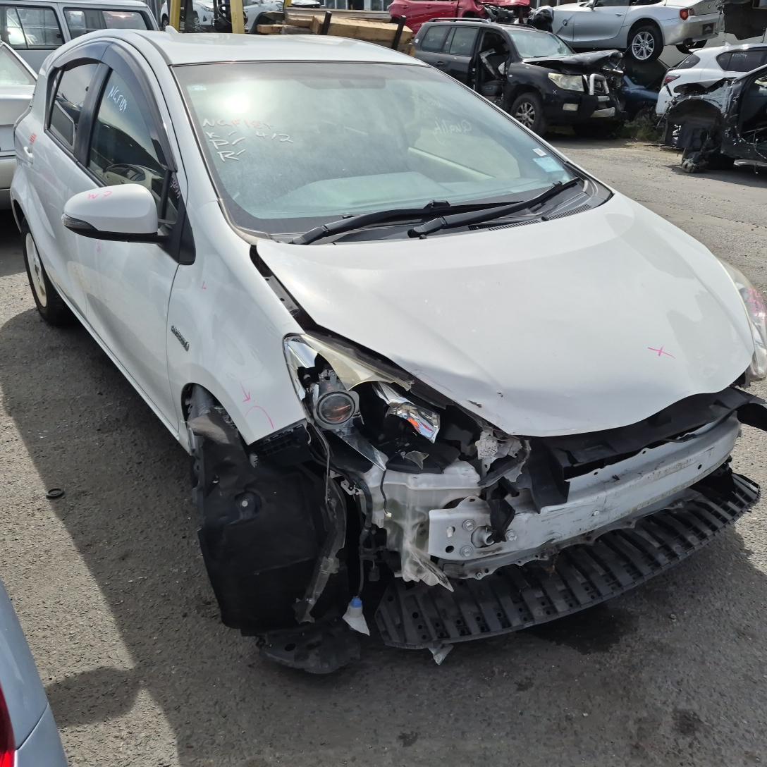 2015 Toyota Prius Left Headlamp View Auto part Left Headlamp Toyota Prius 2015