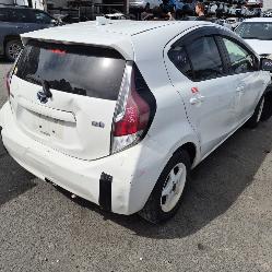 View Auto part Left Headlamp Toyota Prius 2015